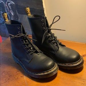 Dr.Marten 1460 combat Boot